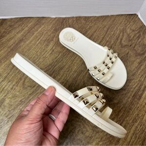 Vince Camuto Elishenta Off White Gold Studded Jelly Slip On Sandals Size 7